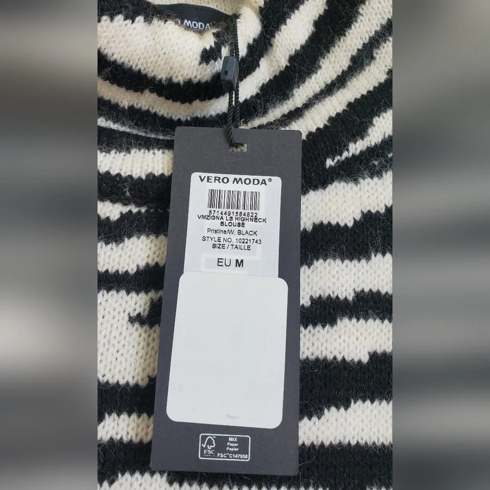 NWT Vera Moda Zebra Animal Print Turtleneck Sweater Size Medium - Picture 3 of 16